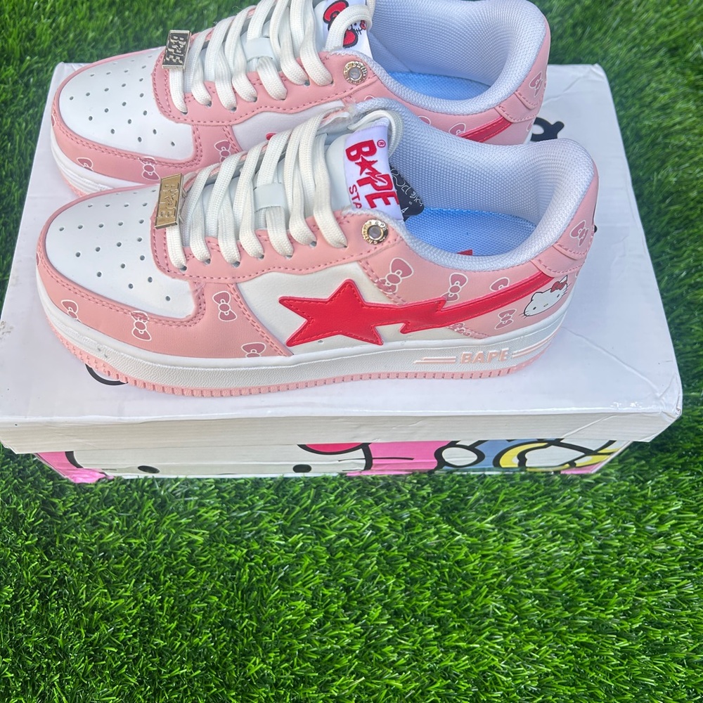 Stylish Kids Sneakers with Red and Pink Accents - Picture 4 of 5